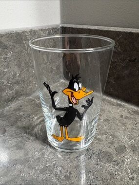 1989 Warner Bros. Daffy Duck Cartoon 6 Ounce Glass